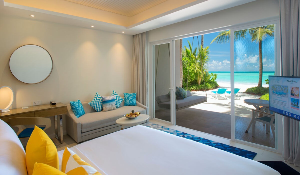 Smart & Stylish Eskape at the Best Maldives Beach Resort