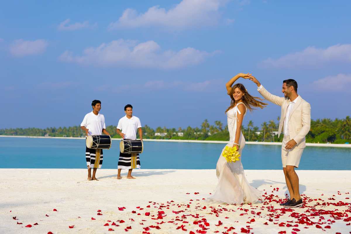 Tie the Knot in Style! Your Dream Wedding in Maldives