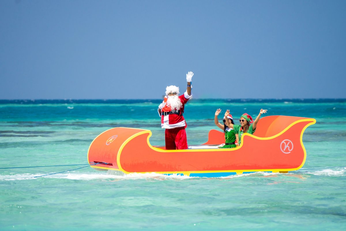 Santa Arrival Medium