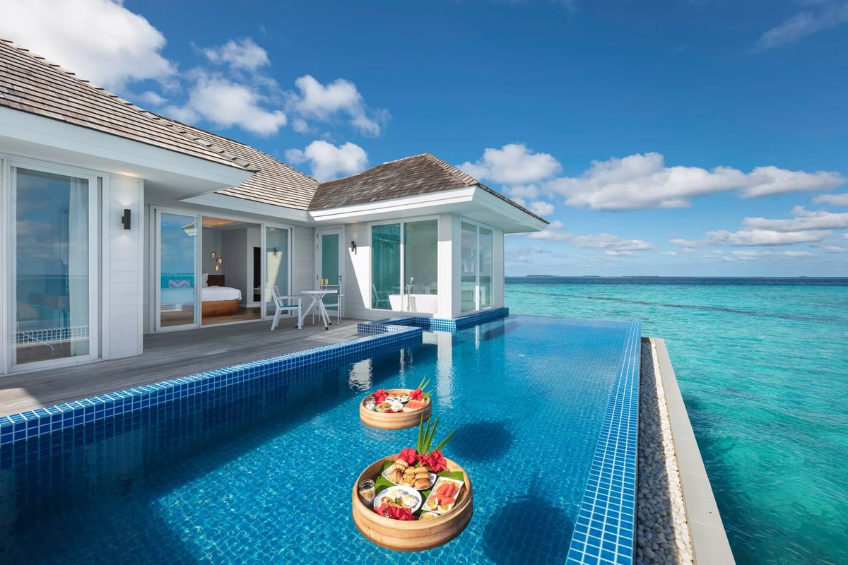 Kandima Sunset Aqua Pool Suite Medium